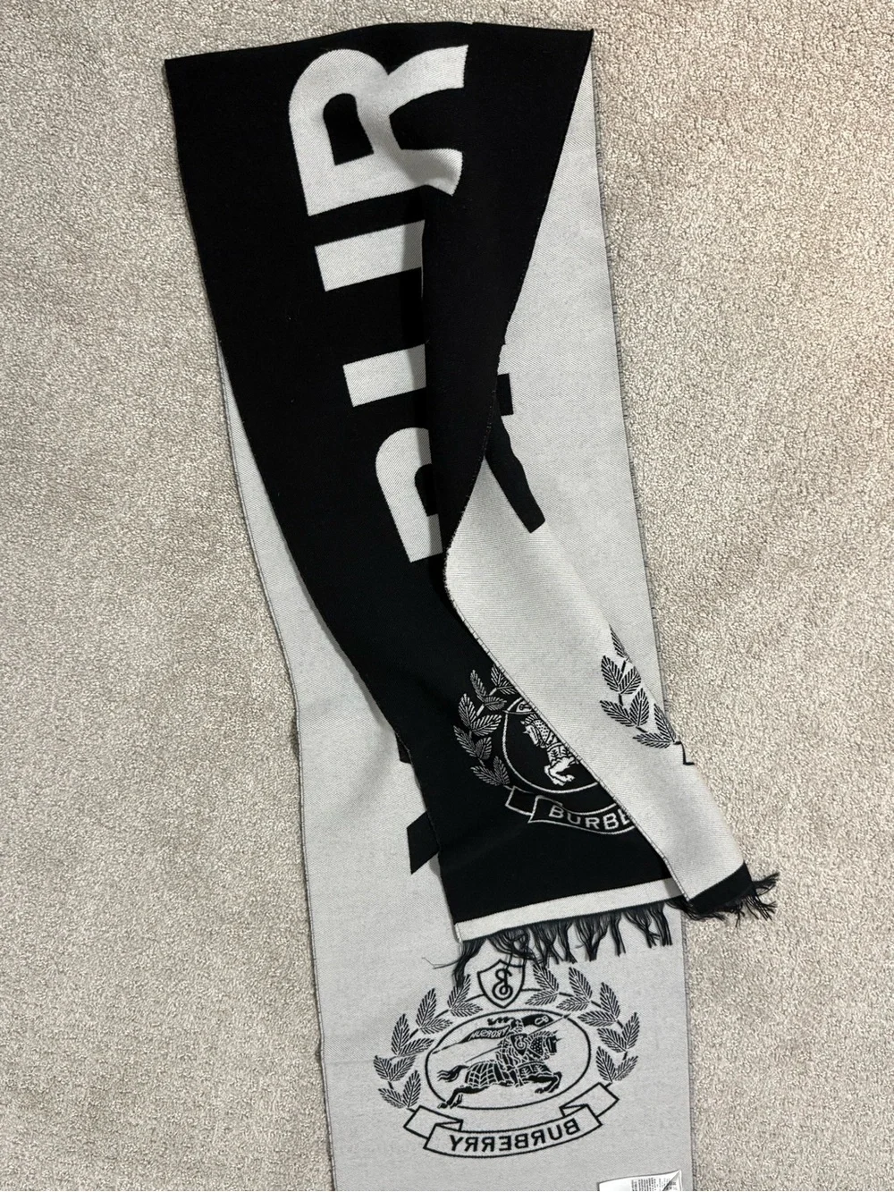 Burberry Black & White Logo wool Scarf